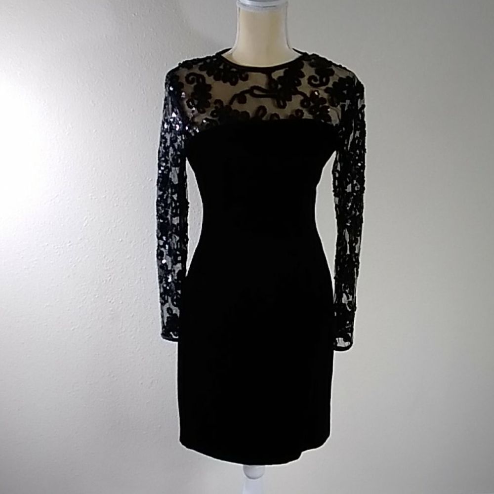 VTG,MOLLY MALLOY VELVET AND  LACE WOMENS DRESS SIZE 4